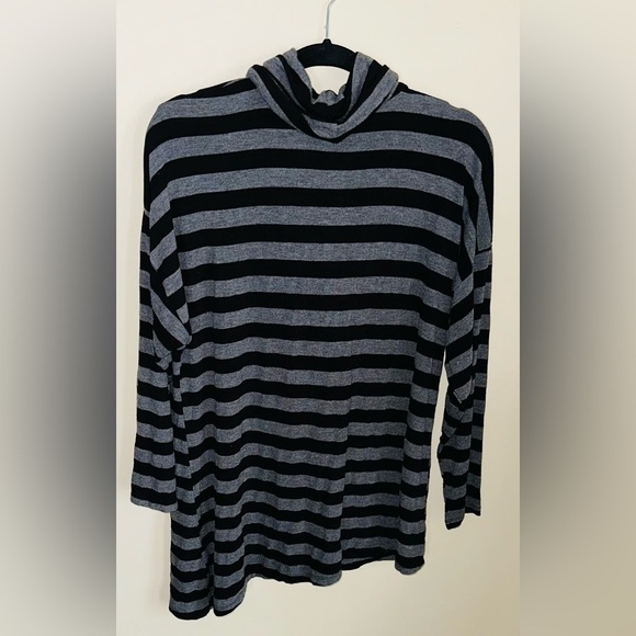 Sunday Cowl Neck sweater - Picture 4 of 7